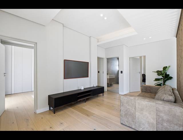 4 BEDROOM HOUSE FOR SALE IN LONEHILL